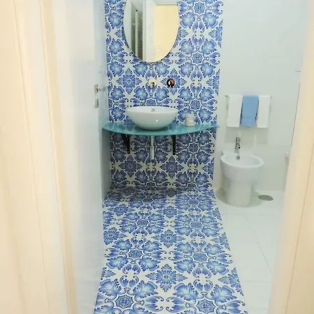 Mediterraneo לינה וארוחת בוקר 3*